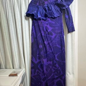Tav Pacific, Elegant Purple One Shoulder Dress